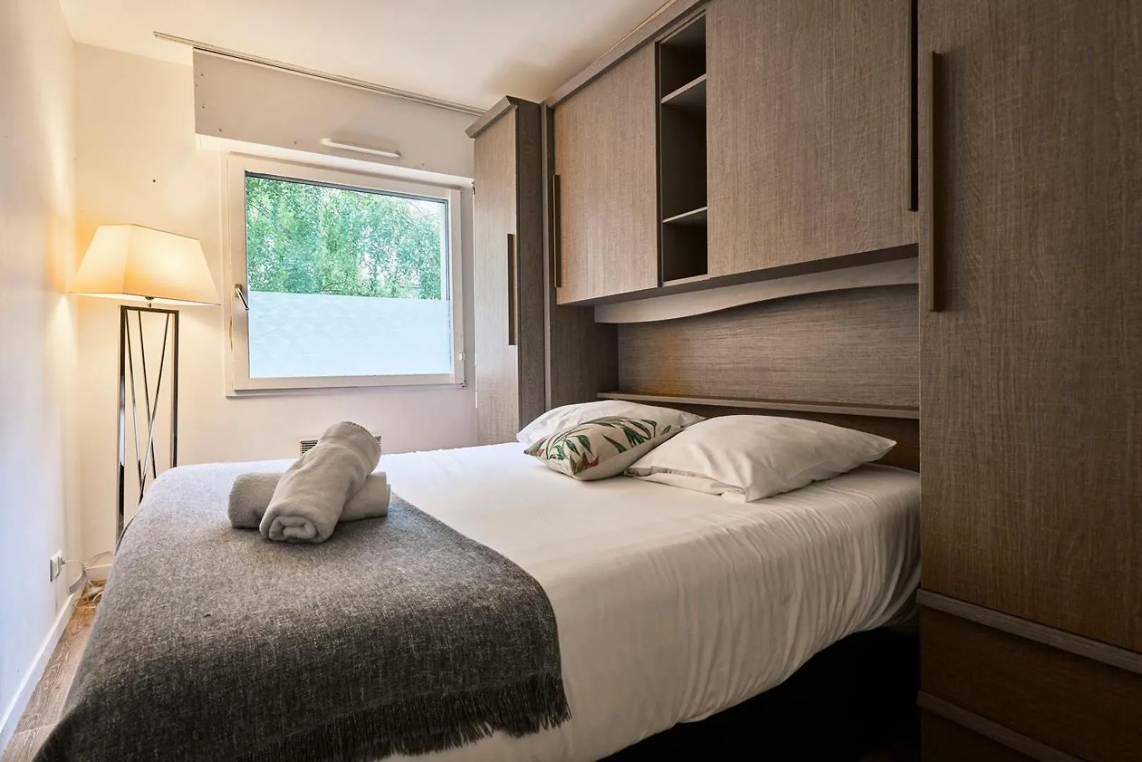 Lille Centre - Superb Bright Apartment Parking